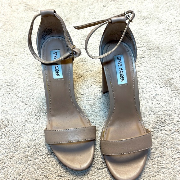 Steve Madden Nude Heels - Picture 2 of 4